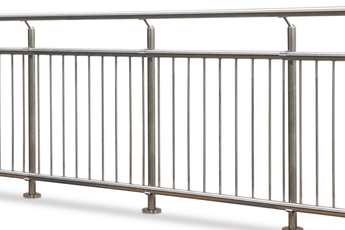 Barandilla para protección de caída. Acceso a la galería. Abre nueva ventana