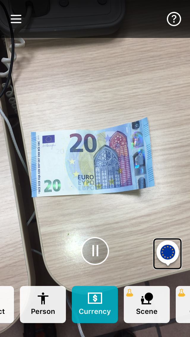Billete de 20 euros captado por la cámara de un dispositivo móvil que es reconocido por la aplicación. Acceso a la galería. Abre nueva ventana